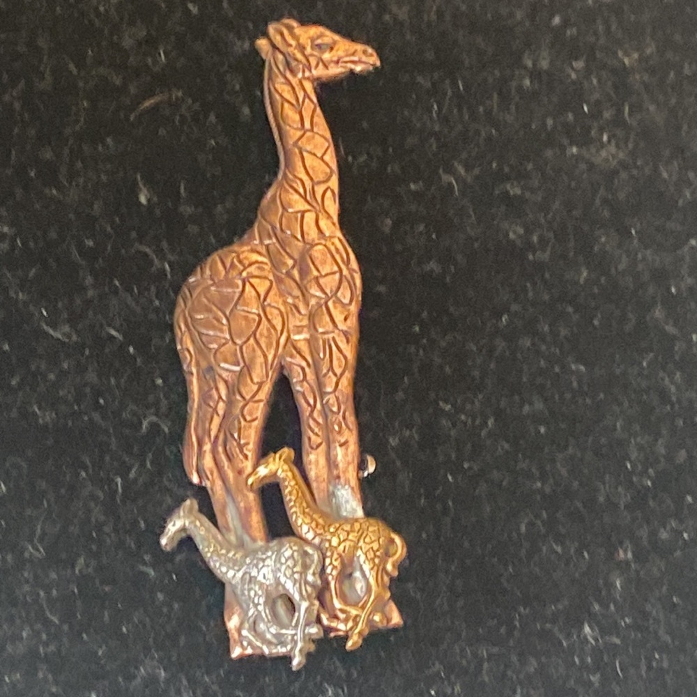 Vintage Giraffe & babies Brooch Pin Copper & Silver Tone
